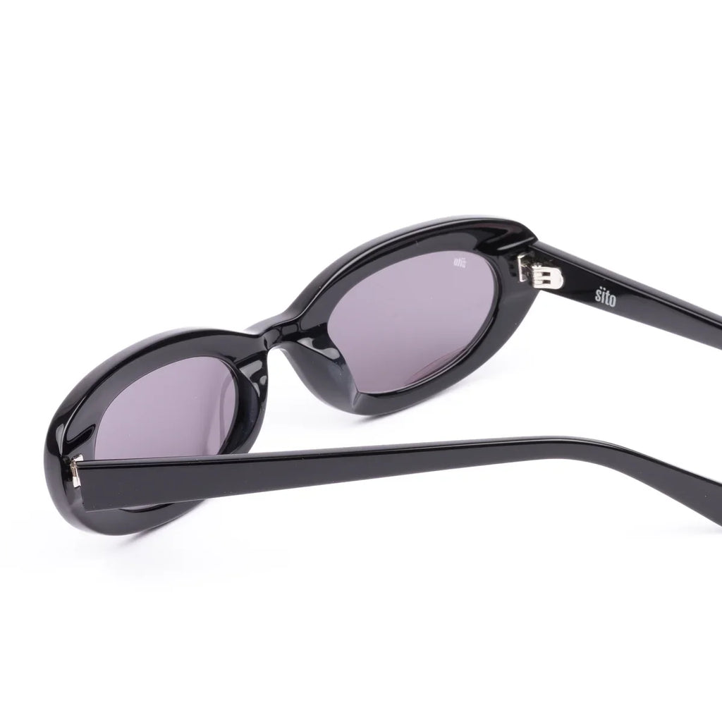 Sito Lourdes - Black / Smokey Grey